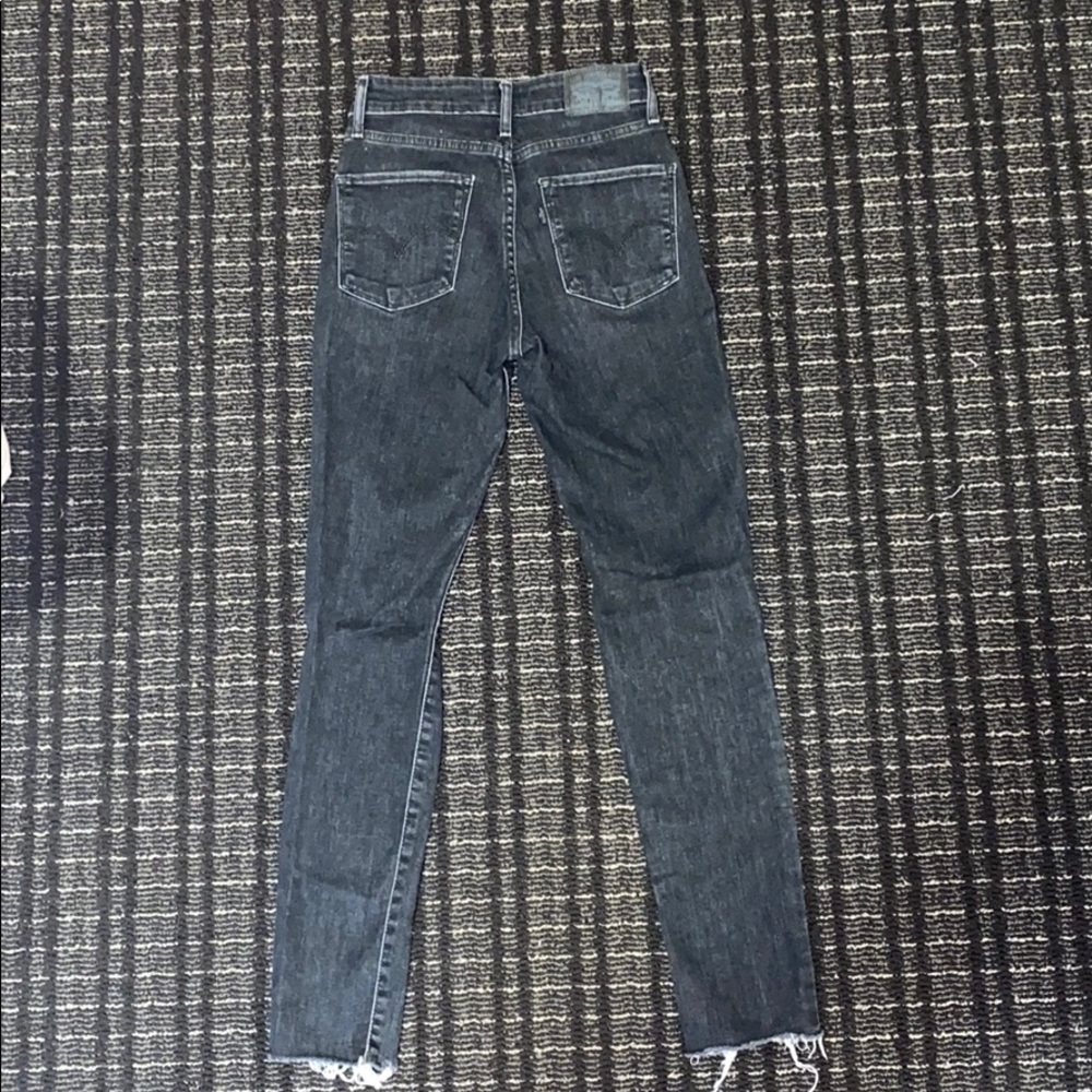 Levi’s High Rise Skinny Jeans - Picture 3 of 6